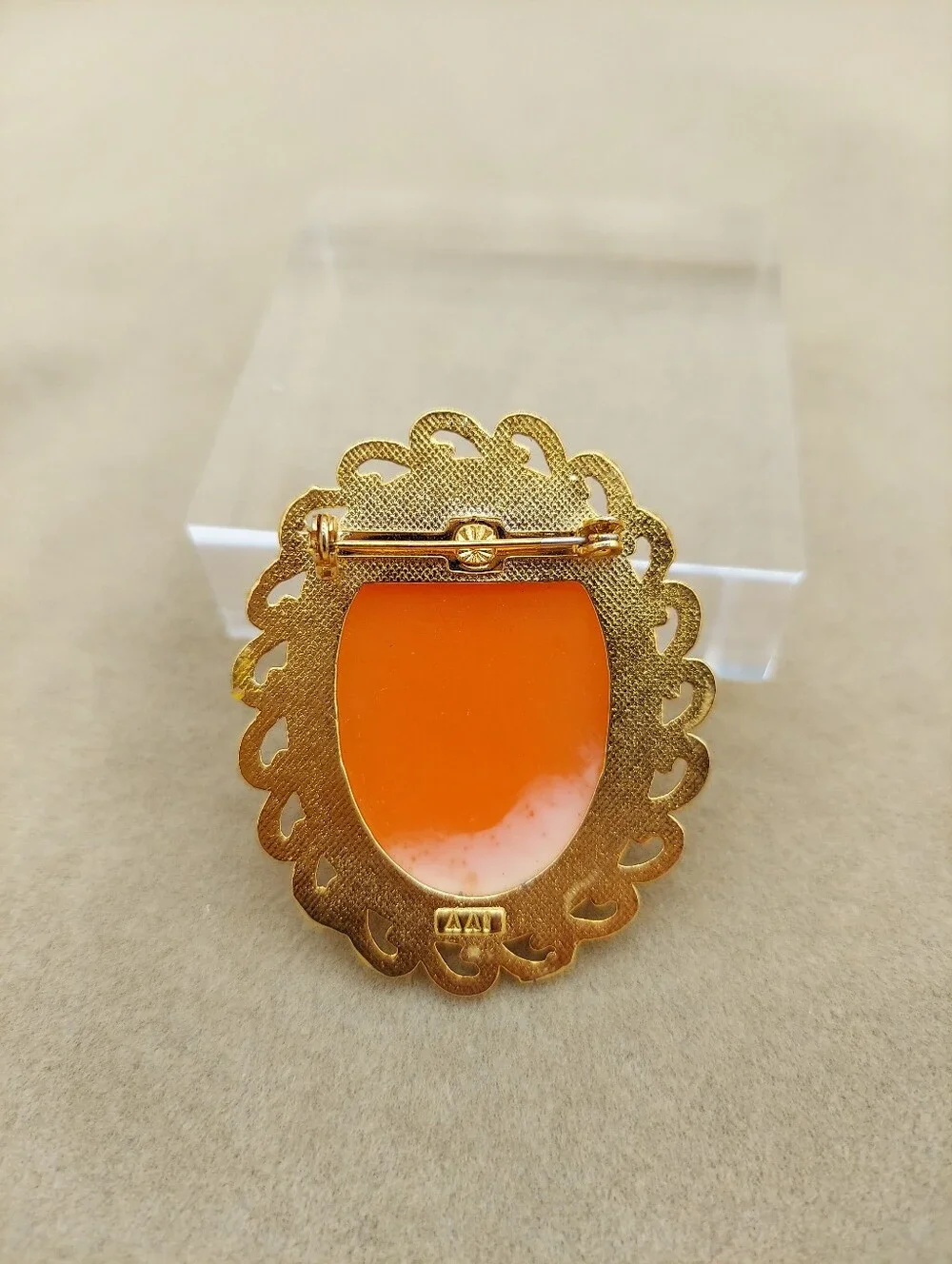 Vintage AAJ Signed Cameo Brooch Gold Tone